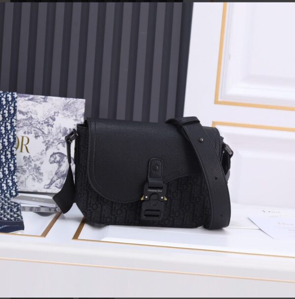 Dior Saddle Messenger Bag Black